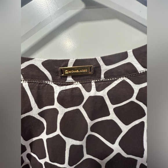 Michael Kors giraffe print top - Picture 3 of 4